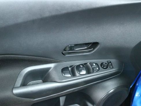 Used 2021 Nissan Kicks S FWD image 10