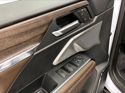 New 2026 GMC Acadia Denali Ultimate FWD image 18