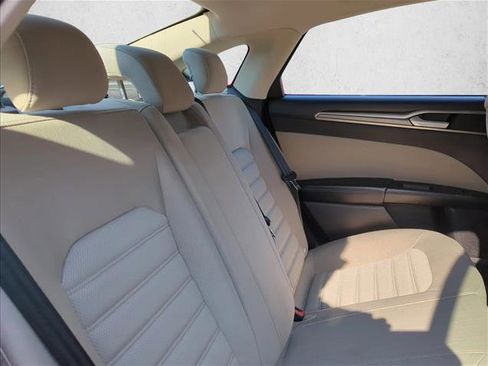 Used 2018 Ford Fusion S image 21
