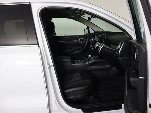 Used 2023 Kia Sorento LX FWD image 27