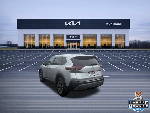 Used 2023 Nissan Rogue SV AWD/4WD image 7