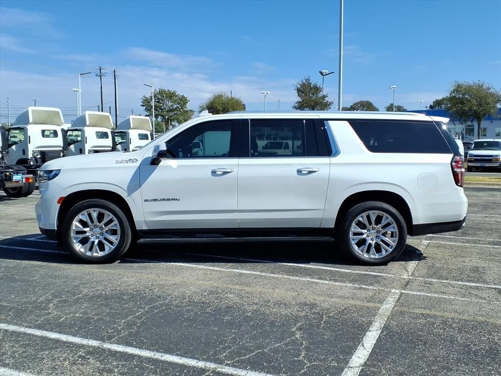Used 2021 Chevrolet Suburban High Country w/ Premium Package AWD/4WD image 10