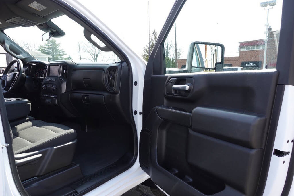 Used 2025 Chevrolet Silverado 2500 Custom w/ Custom Convenience Package AWD/4WD image 32