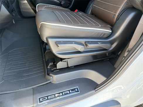New 2026 GMC Yukon Denali Ultimate w/ LPO, Floor Liner Package image 12