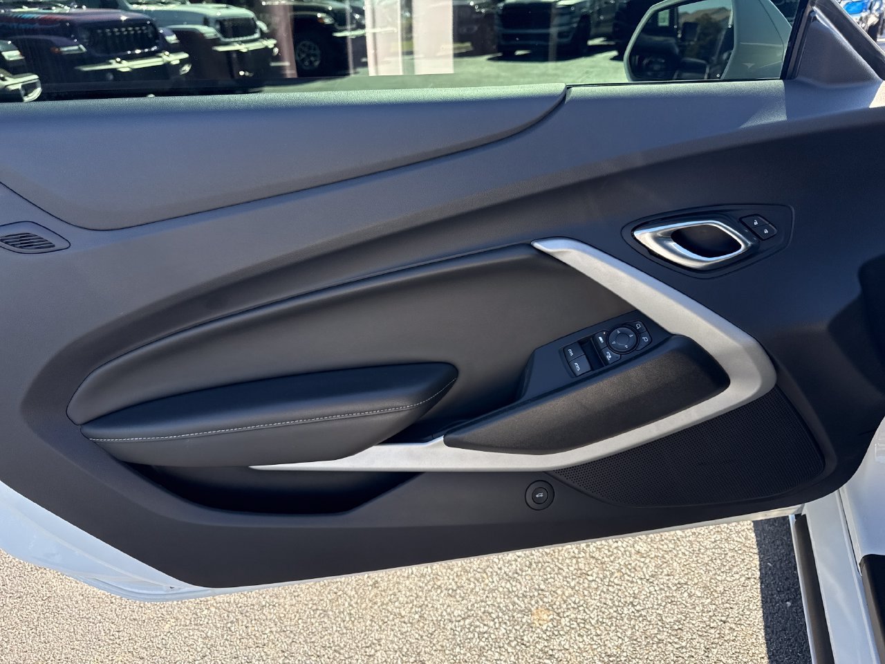 Used 2023 Chevrolet Camaro LT RWD image 13