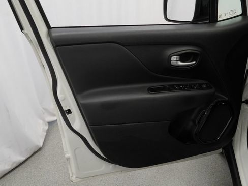 Certified 2023 Jeep Renegade Altitude AWD/4WD image 41