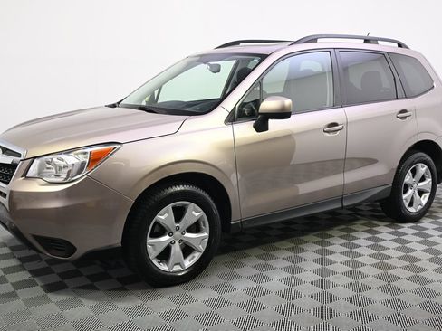 Used 2015 Subaru Forester 2.5i Premium w/ All-Weather Package AWD/4WD image 2