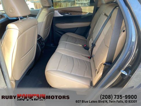 Used 2020 Cadillac XT5 Premium Luxury w/ Platinum Package AWD/4WD image 29