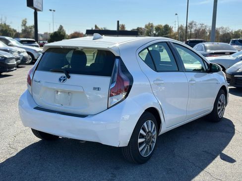 Used 2016 Toyota Prius C Two image 6