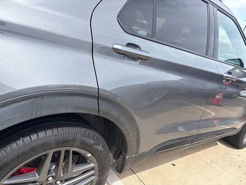 Used 2025 Ford Explorer ST-Line w/ ST-Line Street Pack image 15