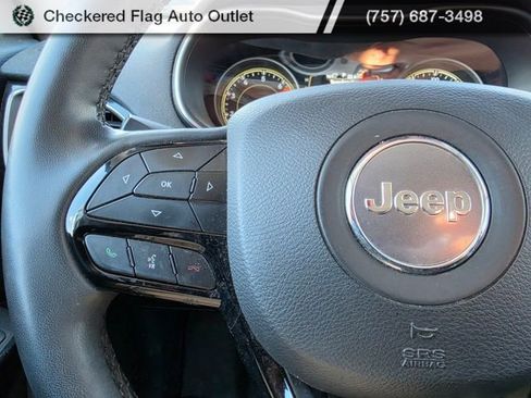 Used 2022 Jeep Cherokee Altitude image 12