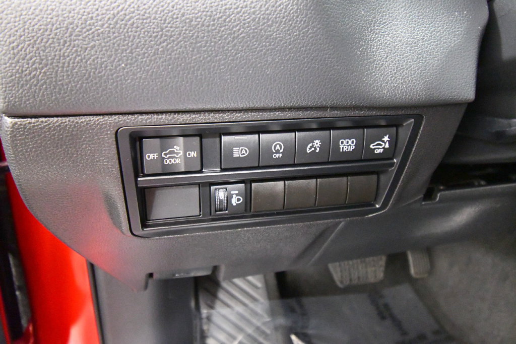 Used 2024 Toyota Tundra Limited AWD/4WD image 19