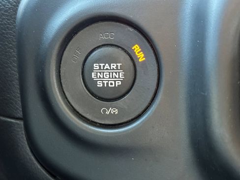 Used 2020 Jeep Wrangler Unlimited Rubicon image 28