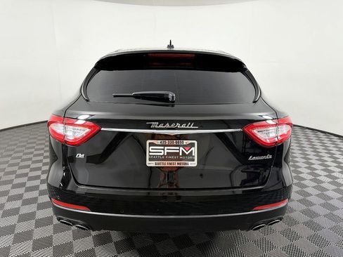Used 2018 Maserati Levante AWD/4WD image 10