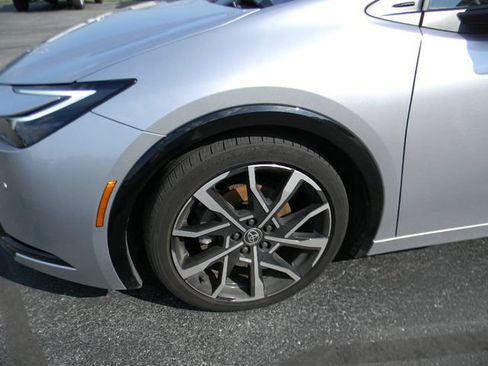 Used 2024 Toyota Prius Prime FWD image 9