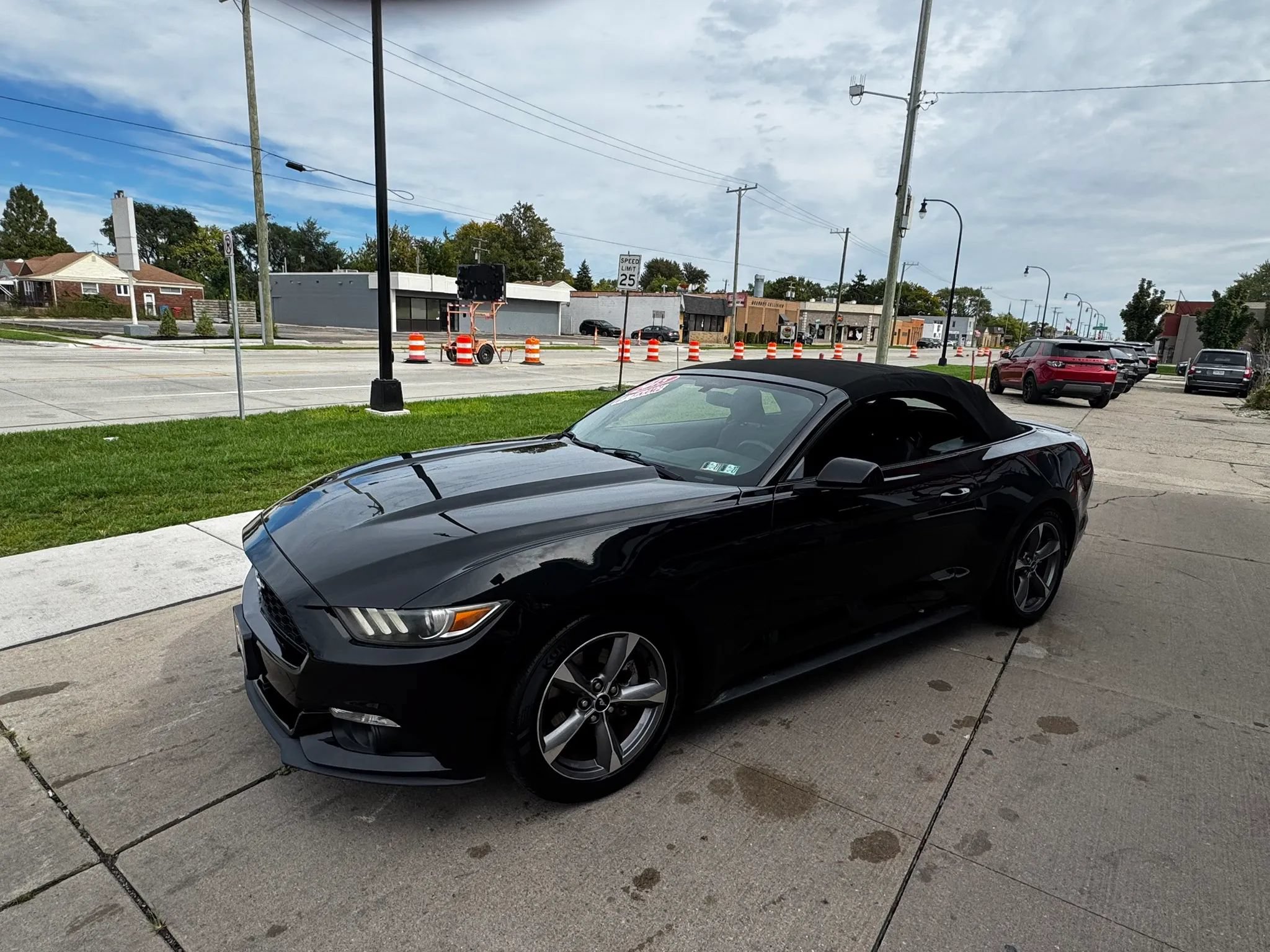 Used 2015 Ford Mustang Convertible w/ Equipment Group 051A RWD image 2