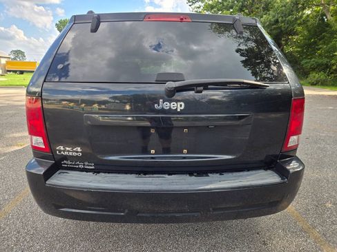 Used 2010 Jeep Grand Cherokee Laredo AWD/4WD image 8