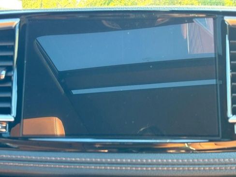 New 2026 Chrysler Pacifica Pinnacle image 9