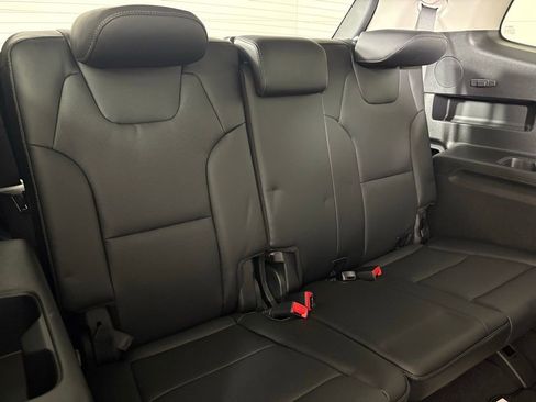 New 2025 Kia Telluride EX image 18