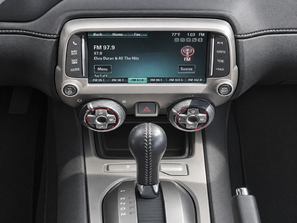 Used 2015 Chevrolet Camaro LT RWD image 12
