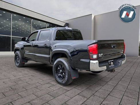 Used 2019 Toyota Tacoma SR5 AWD/4WD image 3