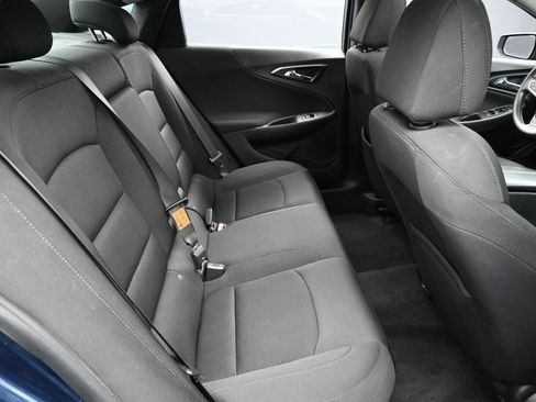 Used 2022 Chevrolet Malibu LT image 30