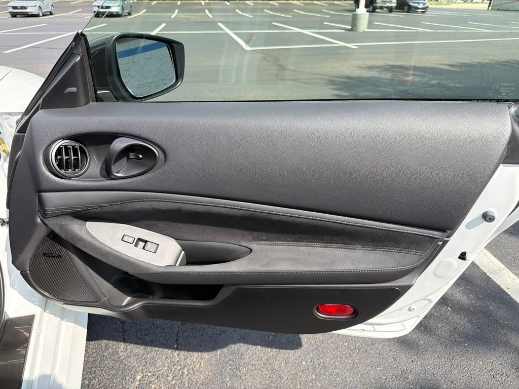 Used 2023 Nissan Z w/ Floor Mat Package (L93) RWD image 19
