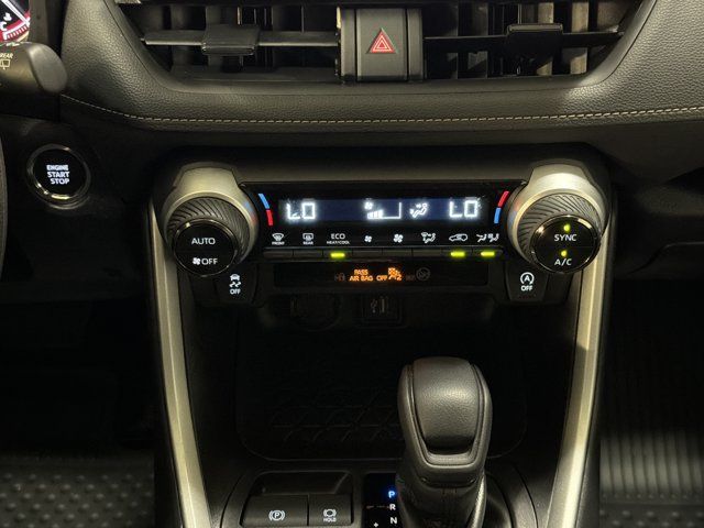 Used 2024 Toyota RAV4 XLE AWD/4WD image 32