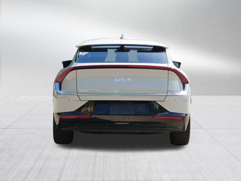 Certified 2022 Kia EV6 Wind AWD/4WD image 6