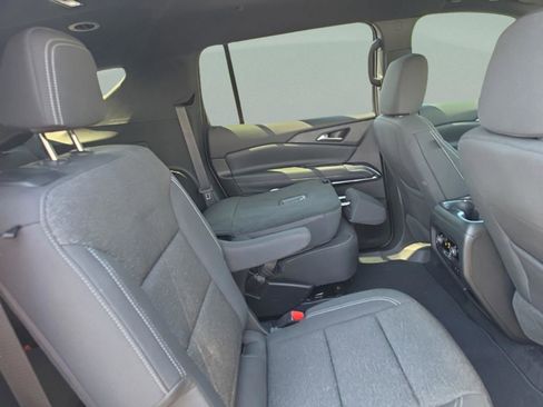 Used 2026 Chevrolet Traverse LT w/ Driver Confidence Package FWD image 27