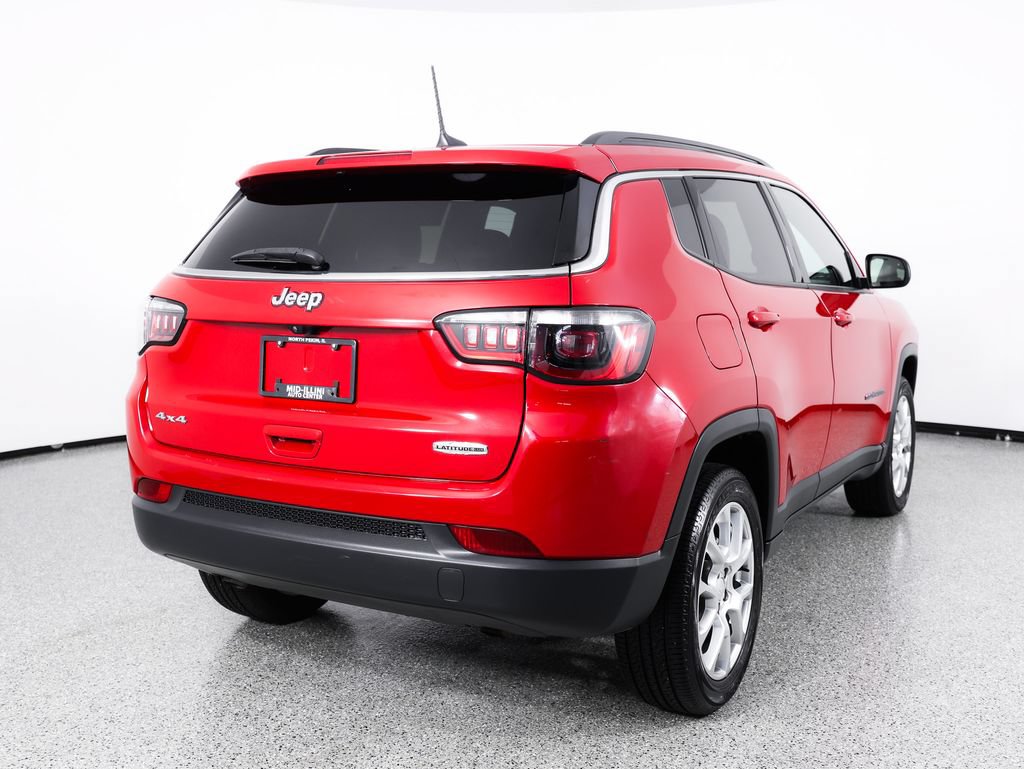 Used 2023 Jeep Compass Latitude w/ Sun and Sound Group AWD/4WD image 8