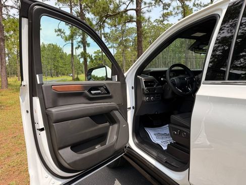 New 2026 GMC Yukon Denali w/ Denali Reserve Package RWD image 11