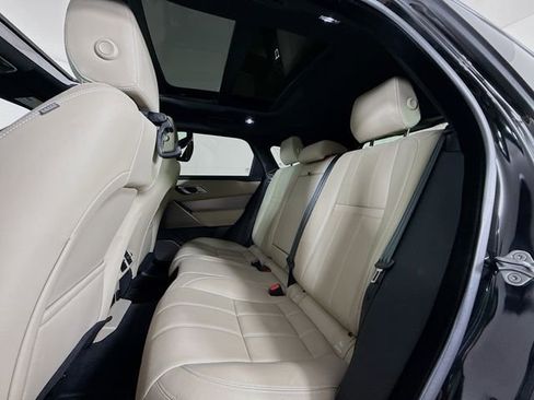 Used 2022 Land Rover Range Rover Velar R-Dynamic S image 24