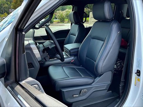 New 2025 Ford F150 Lariat w/ Equipment Group 502A High image 9