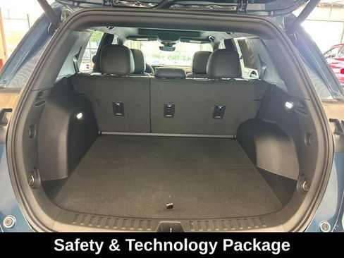 Used 2025 Chevrolet Equinox RS w/ Safety and Technology Package AWD/4WD image 7