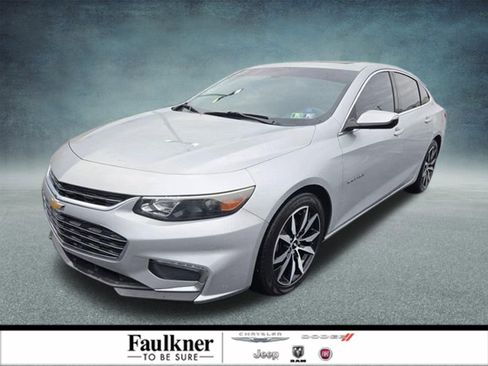 Used 2017 Chevrolet Malibu LT w/ Leather Package image 1