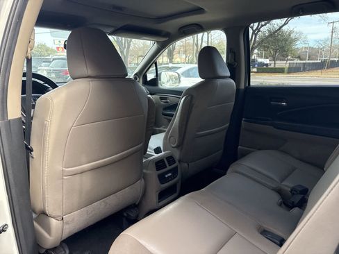 Used 2018 Honda Pilot EX-L image 11