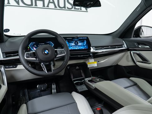 New 2026 BMW X1 xDrive28i w/ Technology Package AWD/4WD image 16