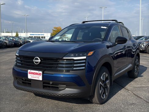 New 2026 Nissan Kicks SV w/ SV Premium Package image 2