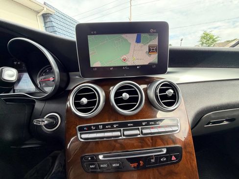 Used 2018 Mercedes-Benz GLC 300 image 13