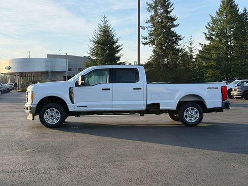 Used 2025 Ford F250 XLT image 6