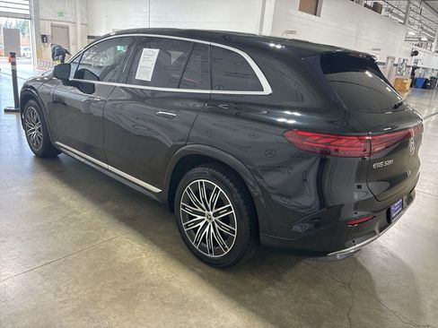 Used 2023 Mercedes-Benz EQS 580 4MATIC SUV image 5