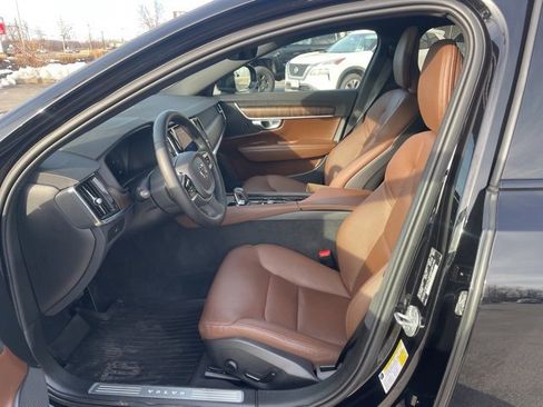 Certified 2024 Volvo V90 B6 Cross Country Plus image 7