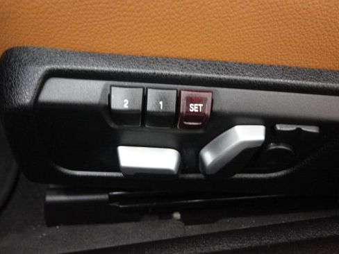 Used 2019 BMW 430i xDrive Convertible w/ M Sport Package image 21