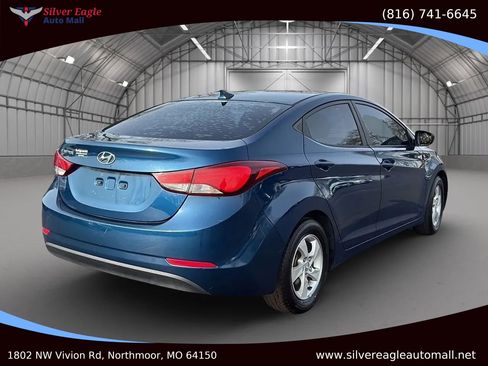 Used 2014 Hyundai Elantra SE image 5