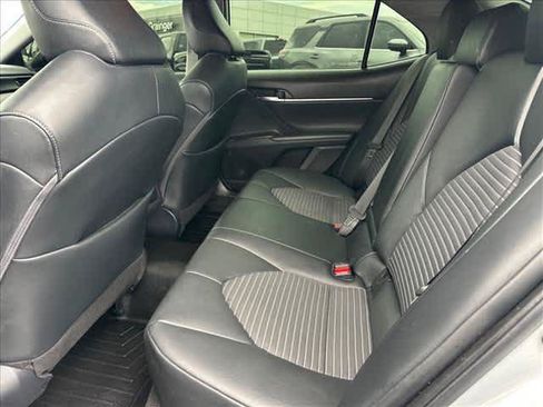 Used 2022 Toyota Camry SE w/ Carpet Mat Package (TMS) AWD/4WD image 11