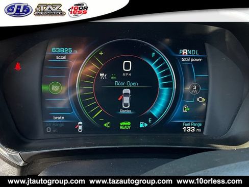 Used 2017 Chevrolet Volt Premier w/ Driver Confidence II Package FWD image 19