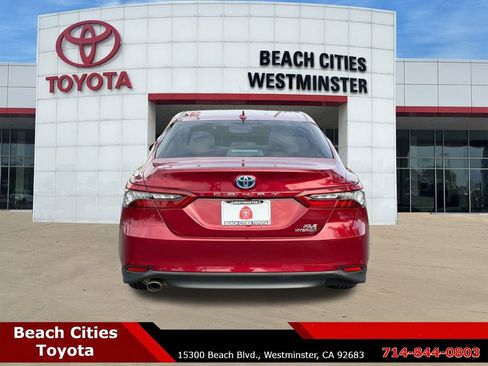 Certified 2022 Toyota Camry XLE image 10