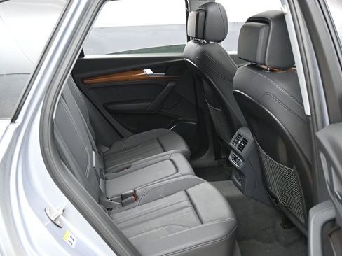 Used 2024 Audi Q5 e Premium w/ Convenience Package AWD/4WD image 33