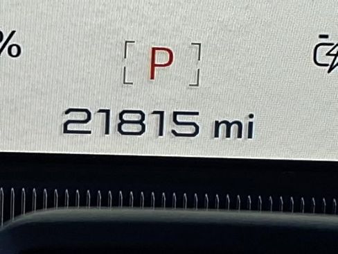 Used 2025 GMC Hummer EV 2X image 12